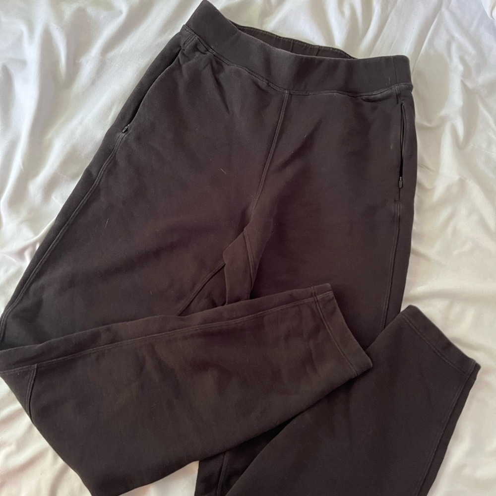 Black lululemon joggers